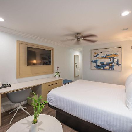 Ramada By Wyndham Redondo Beach Exterior foto